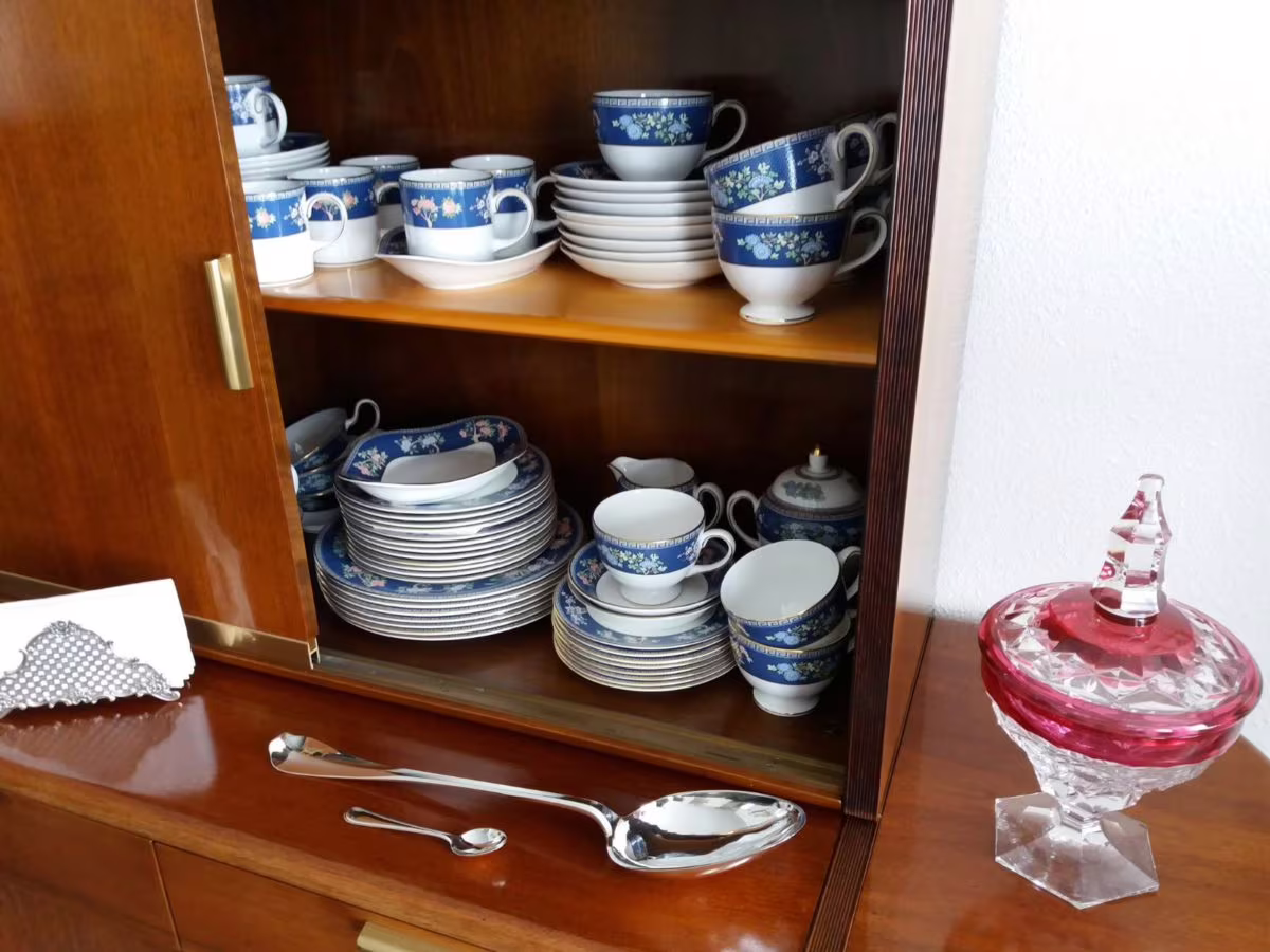 Zilver schepwerk en porselein