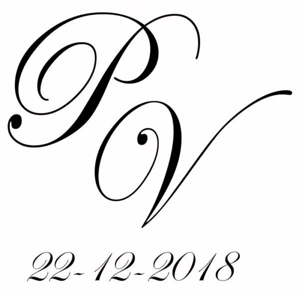 De opgegeven tekst wordt verwerkt in een ontwerp om te graveren. Hier de twee initialen van het bruidspaar met eronder gecentreerd de trouwdatum.