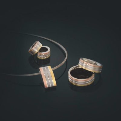 Boccia heeft een mooie collectie titanium sieraden bicolor en tricolor bezet met diamant.