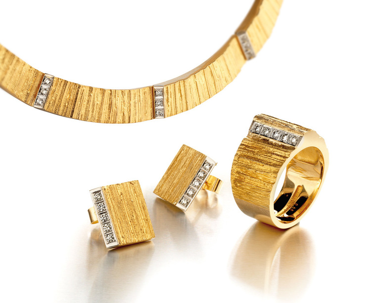 Gouden sieradenset Ciria uit 2005 van Björn Weckström voor Lapponia.