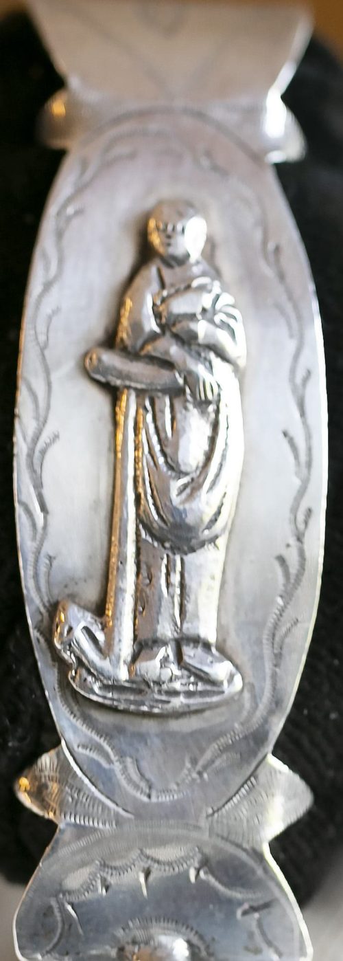 afbeelding van de hoop op zilver een vrouw met een anker Zilver.nl