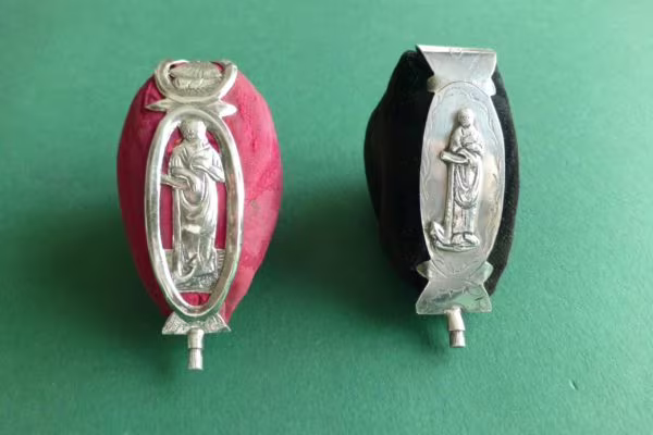 Antieke zilveren speldenkussens