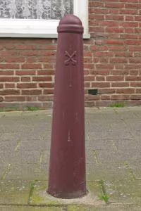 Het leidenaartje, het paaltje met de gekruiste sleutels Blog Zilver.nl