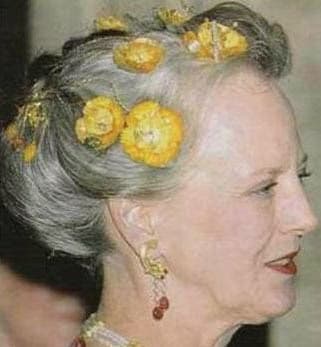 Gouden klaprozen diadeem van koningin Margrethe