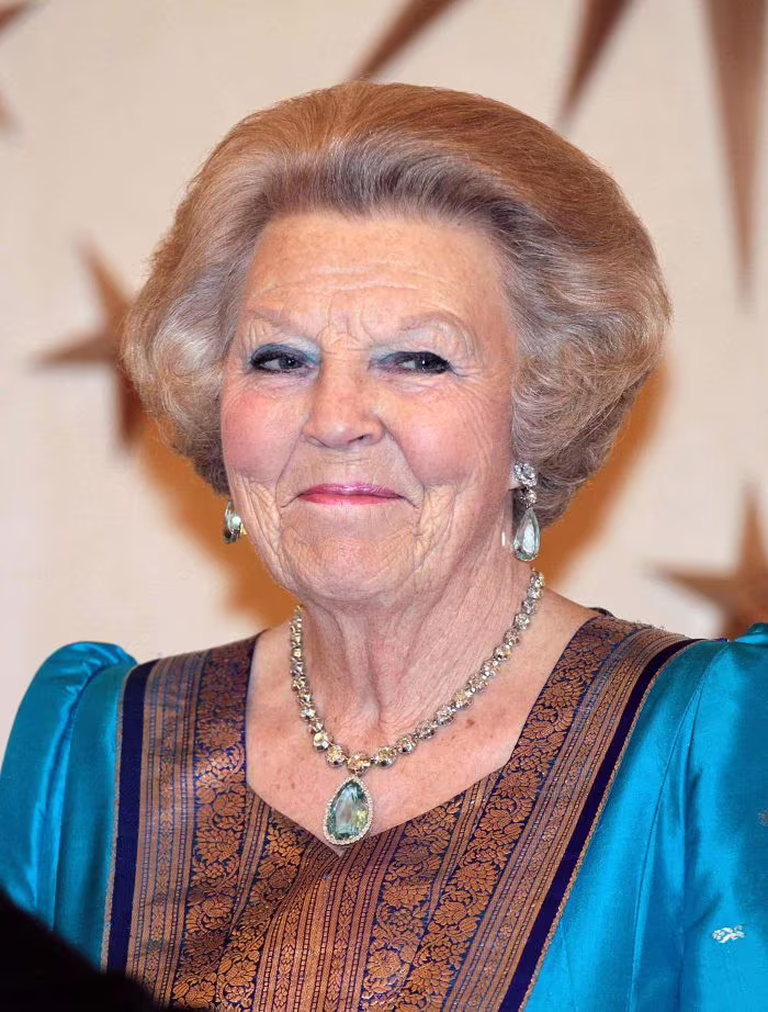 koningin Beatrix met de grote aquamarijn Blog Zilver.nl