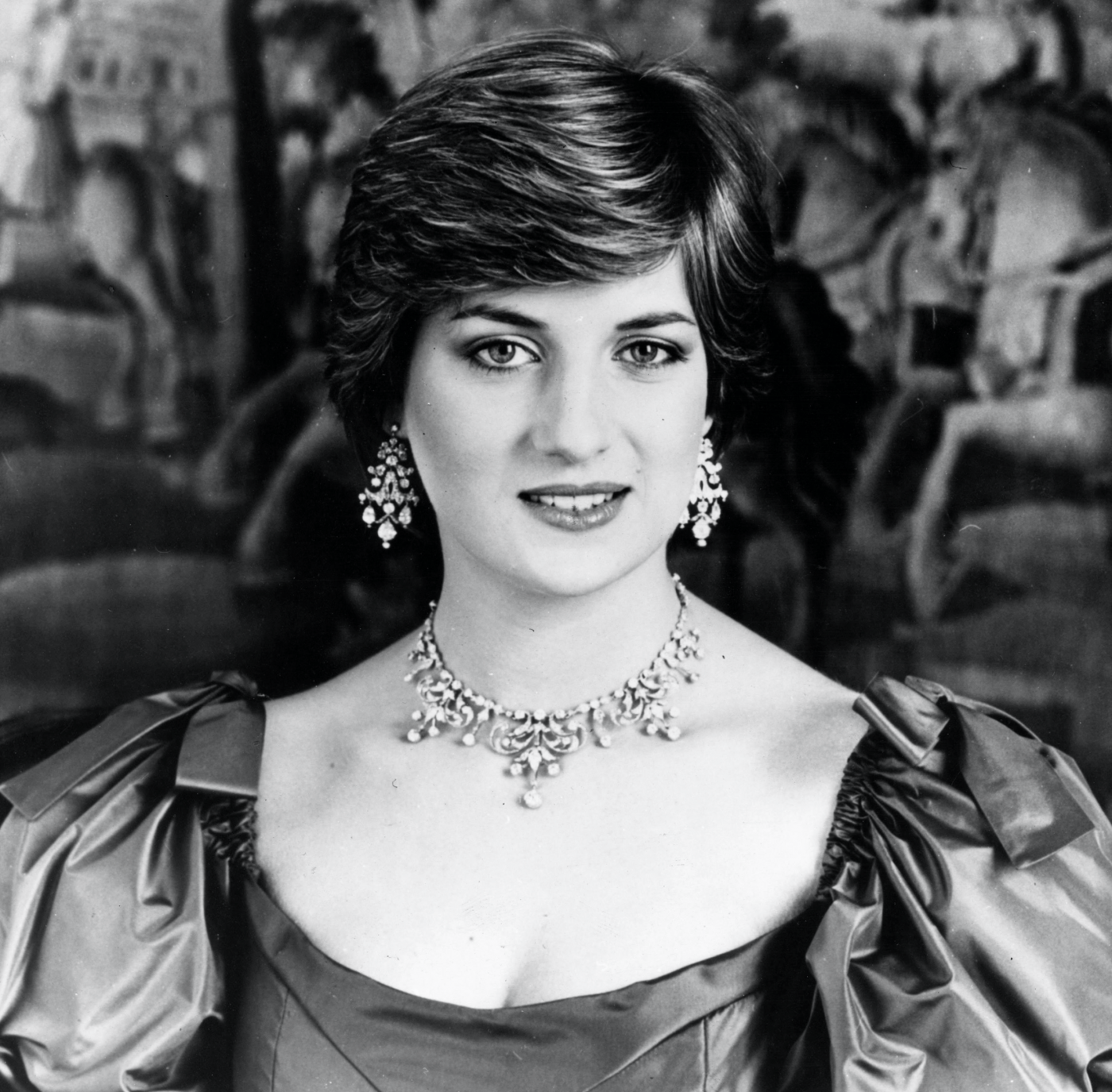 Prinses Diana officiele verlovings foto met juwelen van Juwelier Collingwood Blog Zilver.nl