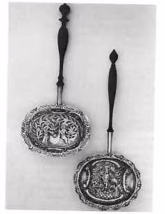 Suikerstrooilepels ebbenhouten stelen Blog Zilver.nl