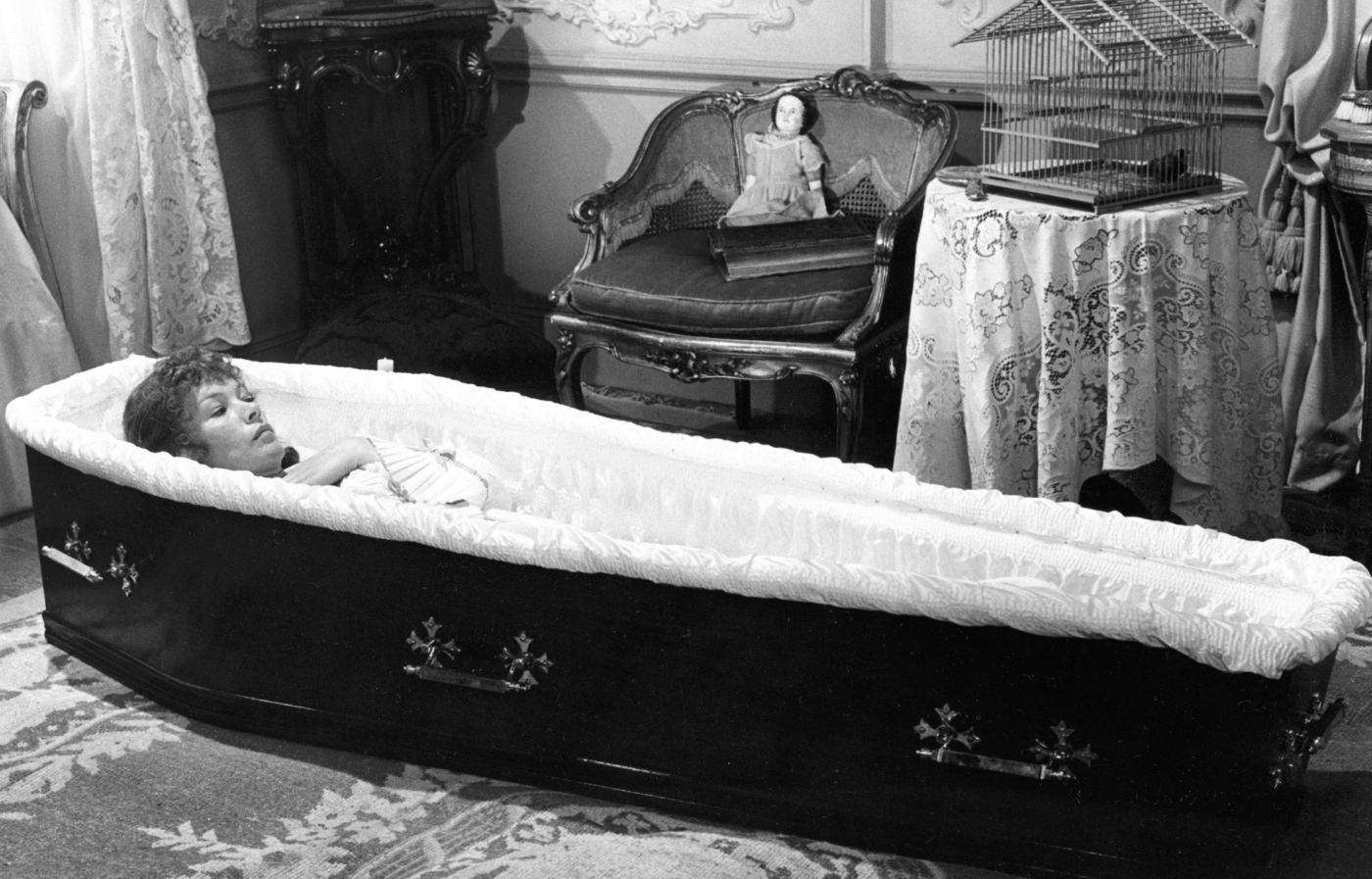 Sarah Bernhardt slapend in haar doodskist Blog Zilver.nl
