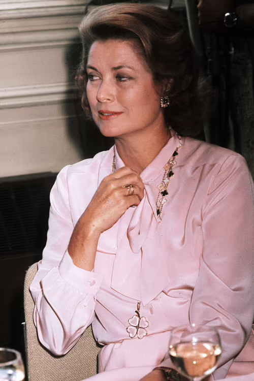 Het Alhambra collier van Van Cleef & Arpels een idee van Grace Kelly Blog Zilver.nl