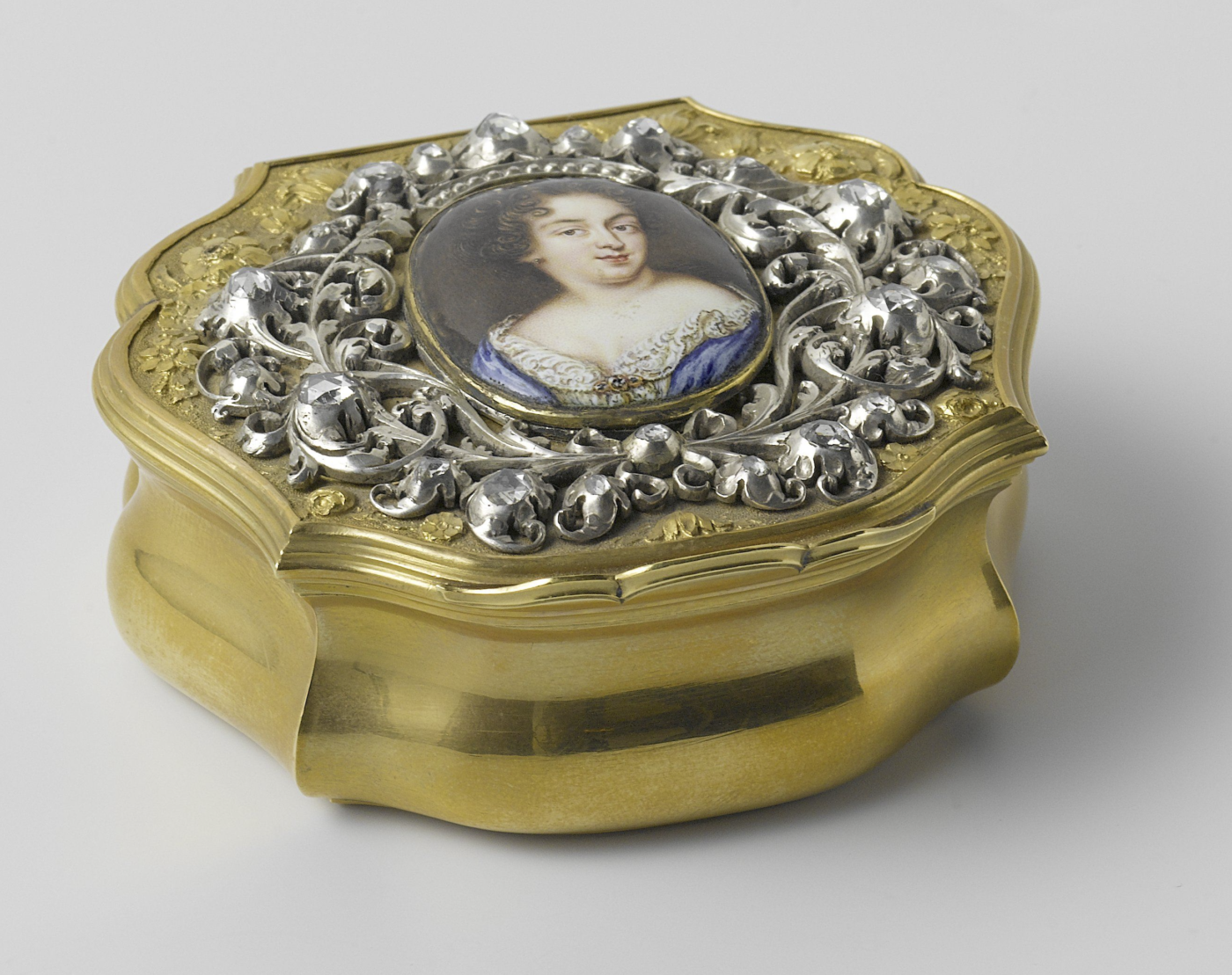Gouden tabaksdoos, goud zilver emaill en diamanten Henri la Pierre 1752 Rijksmuseum